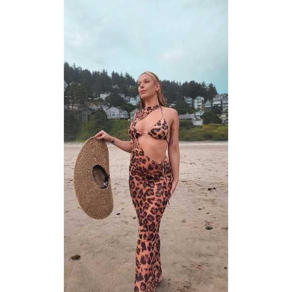 Tiger's 🐅 Eye Hoop Earrings - Picture 4 of 8